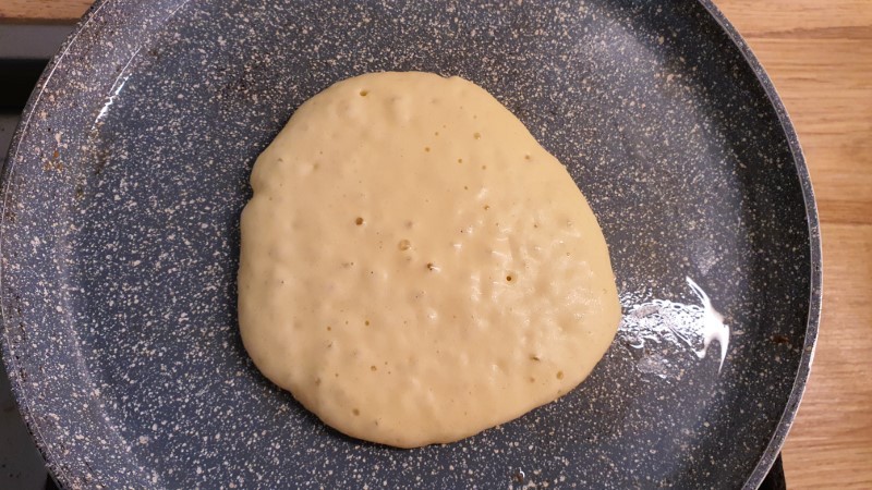 Baking pancakes 2
