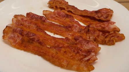 Crispy pan fried bacon