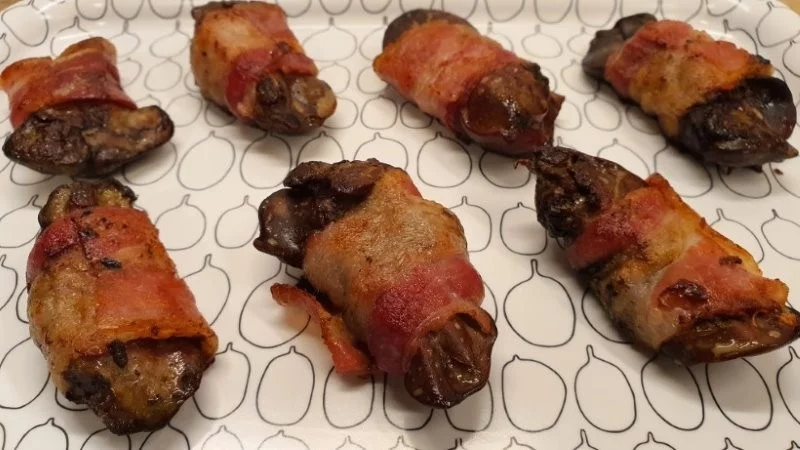 Bacon wrapped chicken livers