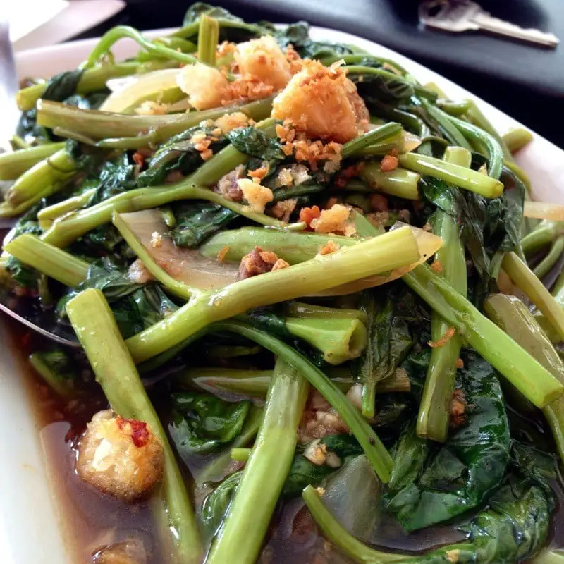 Adobong kangkong