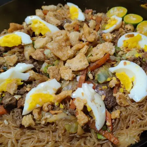 Pancit Bihon Guisado dish