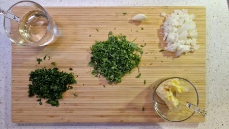 Moules marinière ingredients